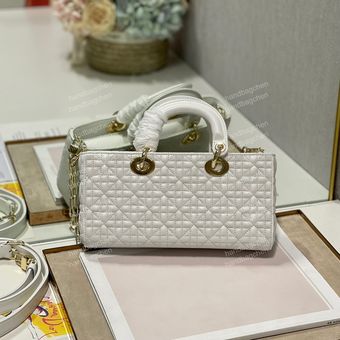 Luxury Designer crossbody Bags Shoulder tote bag 2022 Handbags Purses fashion Luxuries Womens Messenger Pochette Clutch chain Leather lady purse small, White gold chain
Luxury Designer crossbody Bags Shoulder tote bag 2022 Handbags Purses fashion Luxuries Womens Messenger Pochette Clutch chain Leather lady purse small, White gold chain