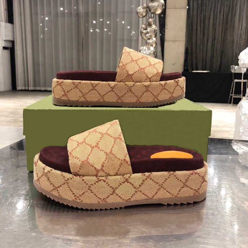 2022 womens fashion embroidered canvas designer slides slip on slippers girls 60mm canvas covered platform sandals with box and dust bags red us2, 10
2022 womens fashion embroidered canvas designer slides slip on slippers girls 60mm canvas covered platform sandals with box and dust bags red us2, 10