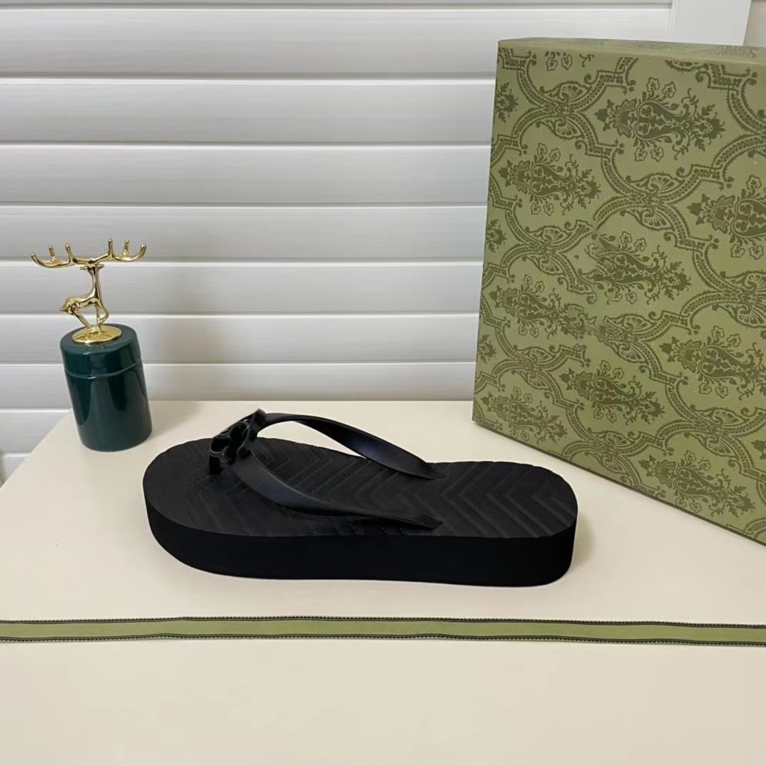 Classic Sandals New Color Ladies Beach Slippers Herringbone Thong Sandals Fashion V Flip Flop Platform Casual Sandal Size 35-43slippers
Classic Sandals New Color Ladies Beach Slippers Herringbone Thong Sandals Fashion V Flip Flop Platform Casual Sandal Size 35-43slippers