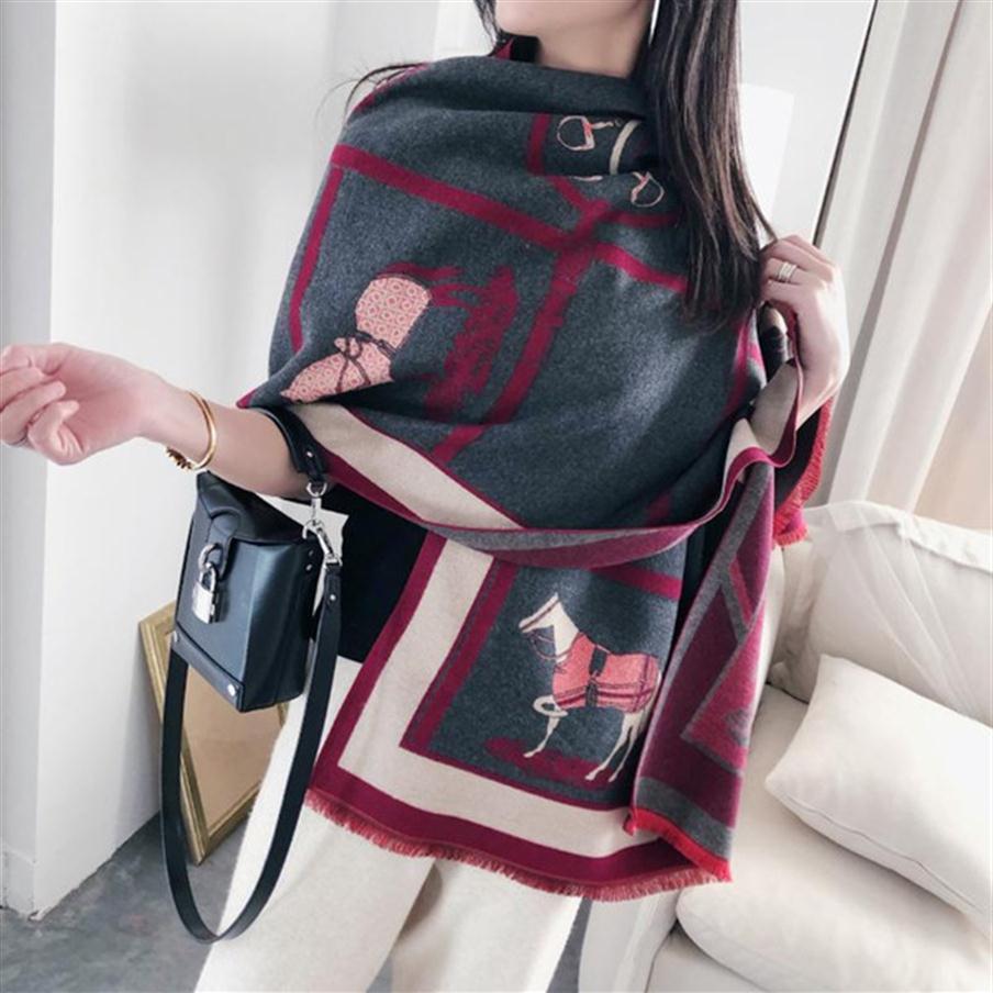 Women Cashmere Scarf Warm Winter Foulard Shawls Wraps for Ladies Luxury Chain Print Bandana Scarves 2020 Fashion279I
Women Cashmere Scarf Warm Winter Foulard Shawls Wraps for Ladies Luxury Chain Print Bandana Scarves 2020 Fashion279I