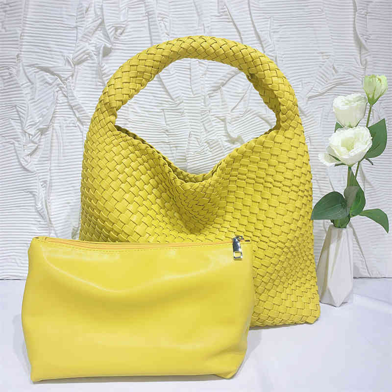 Venetas Handbag Bottegav Woven shoulder large capacity vegetable basket fashion shopping Commuter Bag women's versatile bag, White
Venetas Handbag Bottegav Woven shoulder large capacity vegetable basket fashion shopping Commuter Bag women's versatile bag, White