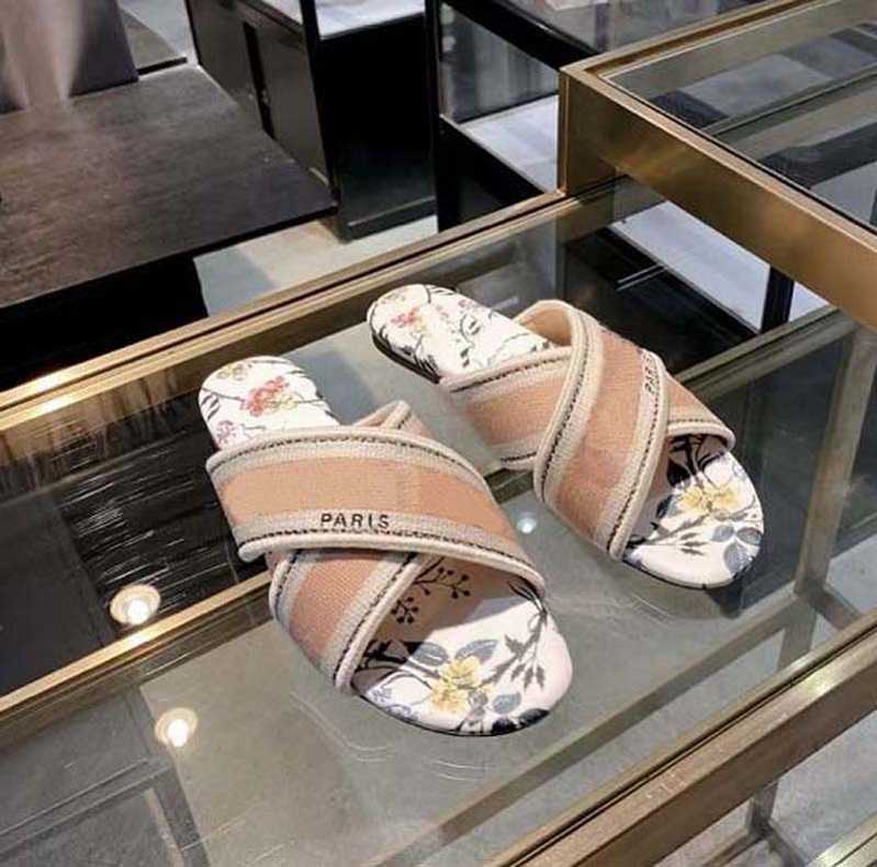 Fashion women sandals Bohemian Diamond Slippers Woman Flats Flip Flops Shoes Summer Beach slides Sandals, Box
Fashion women sandals Bohemian Diamond Slippers Woman Flats Flip Flops Shoes Summer Beach slides Sandals, Box