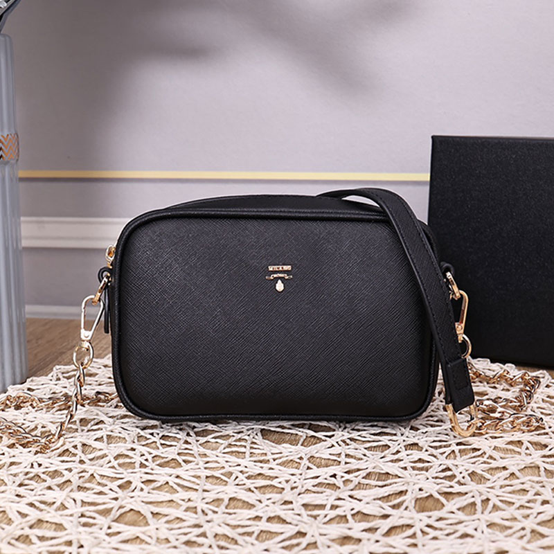 Black Camera Crossbody Bag Handbags Purse Cowhide Leather Zipper Closure Gold Hardware Plain Lady Wallet Chain Triangle Sign
Black Camera Crossbody Bag Handbags Purse Cowhide Leather Zipper Closure Gold Hardware Plain Lady Wallet Chain Triangle Sign