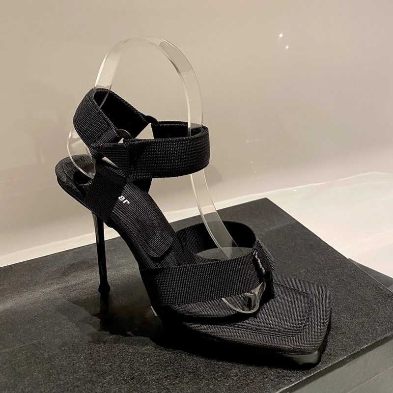 Slippers Sandals 2022SS summer wang European style women lady summer high heel sandal vintage shoes slippers top level factory wholesale alex W4640, Black
Slippers Sandals 2022SS summer wang European style women lady summer high heel sandal vintage shoes slippers top level factory wholesale alex W4640, Black