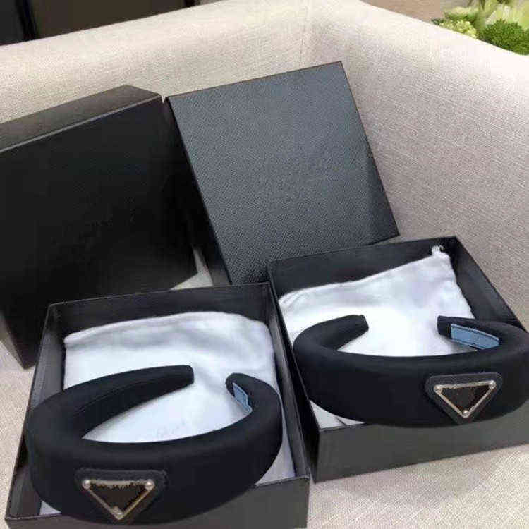 With BOX P068 Triangle Women Headbands White Black Pink 3 Colors Options Jewelry Gifts Hair Accessories
With BOX P068 Triangle Women Headbands White Black Pink 3 Colors Options Jewelry Gifts Hair Accessories