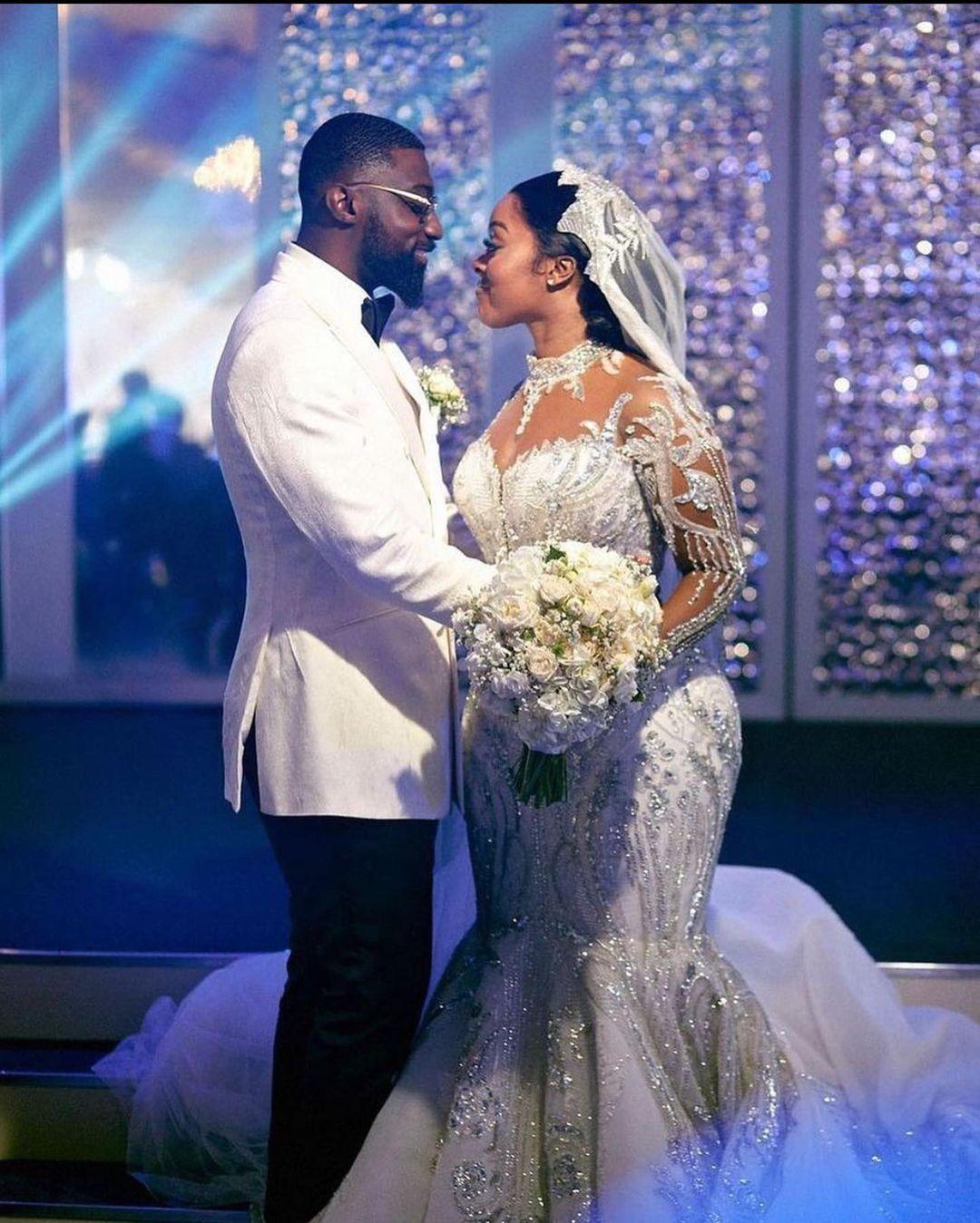 Mermaid Luxurious Sparkly Wedding Dress Plus Size Arabic Aso Ebi Sheer Neck Lace applique illusion long sleeve Bridal Gowns