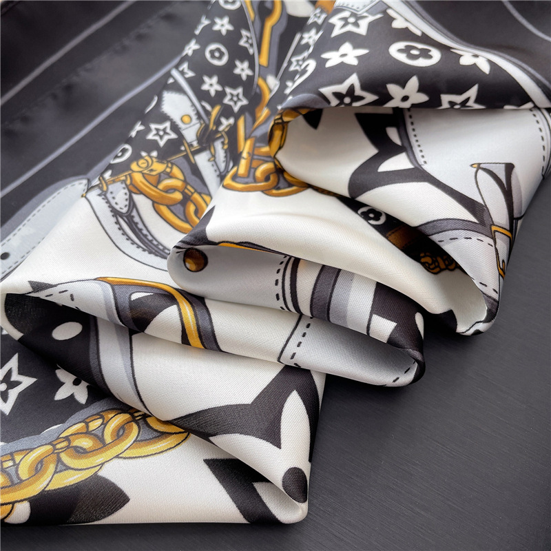 4 Style Designer Letters Print Flower imitate Silk Scarf Headband for Women Fashion Long Handle Bag Scarves Paris Shoulder Tote Luggage Ribbon Head Wraps 70*70CM
4 Style Designer Letters Print Flower imitate Silk Scarf Headband for Women Fashion Long Handle Bag Scarves Paris Shoulder Tote Luggage Ribbon Head Wraps 70*70CM