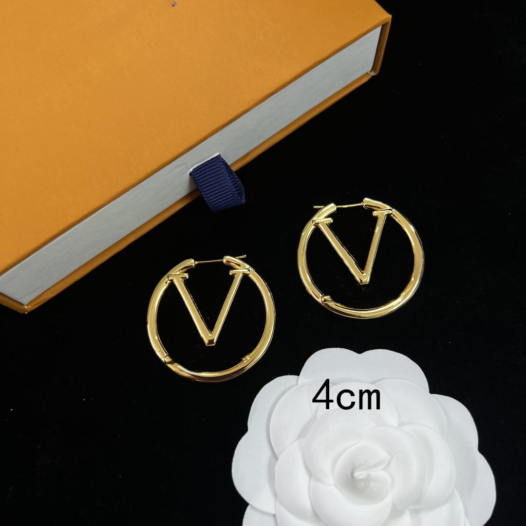 Designer Earrings Studs Fashion Luxury Brand Jewelry High Quality Lady Women Louiseity Earring Party Wedding Love Engagement Gift Viutonity gsd
Designer Earrings Studs Fashion Luxury Brand Jewelry High Quality Lady Women Louiseity Earring Party Wedding Love Engagement Gift Viutonity gsd