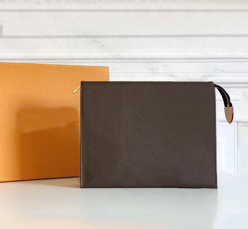 Designers Clutch Bags Men and Women Luxurys Handbags Classic Large Capacity Brown Purses Business POUCH Wash Bag 26cm, Black flower
Designers Clutch Bags Men and Women Luxurys Handbags Classic Large Capacity Brown Purses Business POUCH Wash Bag 26cm, Black flower