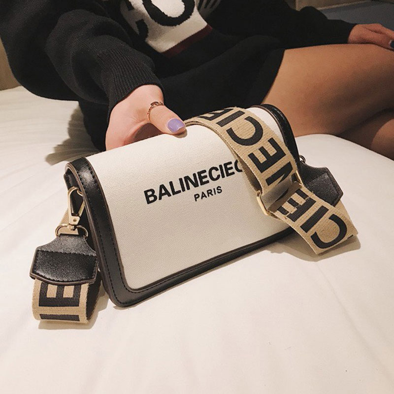2022 Summer Shoulder Bags Women's Designer Armpit Handbags PU Canvas Bows Cute Retro Messenger Bags Girls Luxury Jewelry Branded Bag 18cm
2022 Summer Shoulder Bags Women's Designer Armpit Handbags PU Canvas Bows Cute Retro Messenger Bags Girls Luxury Jewelry Branded Bag 18cm