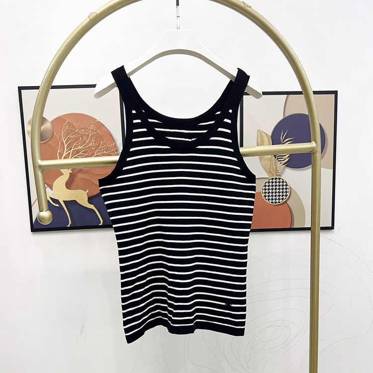78 2022 Milan Runway Autumn Summer Brand Same Style Sweater Sleeveless Crew Neck Striped Pullover High Quality Womens pingyi, Customize
78 2022 Milan Runway Autumn Summer Brand Same Style Sweater Sleeveless Crew Neck Striped Pullover High Quality Womens pingyi, Customize