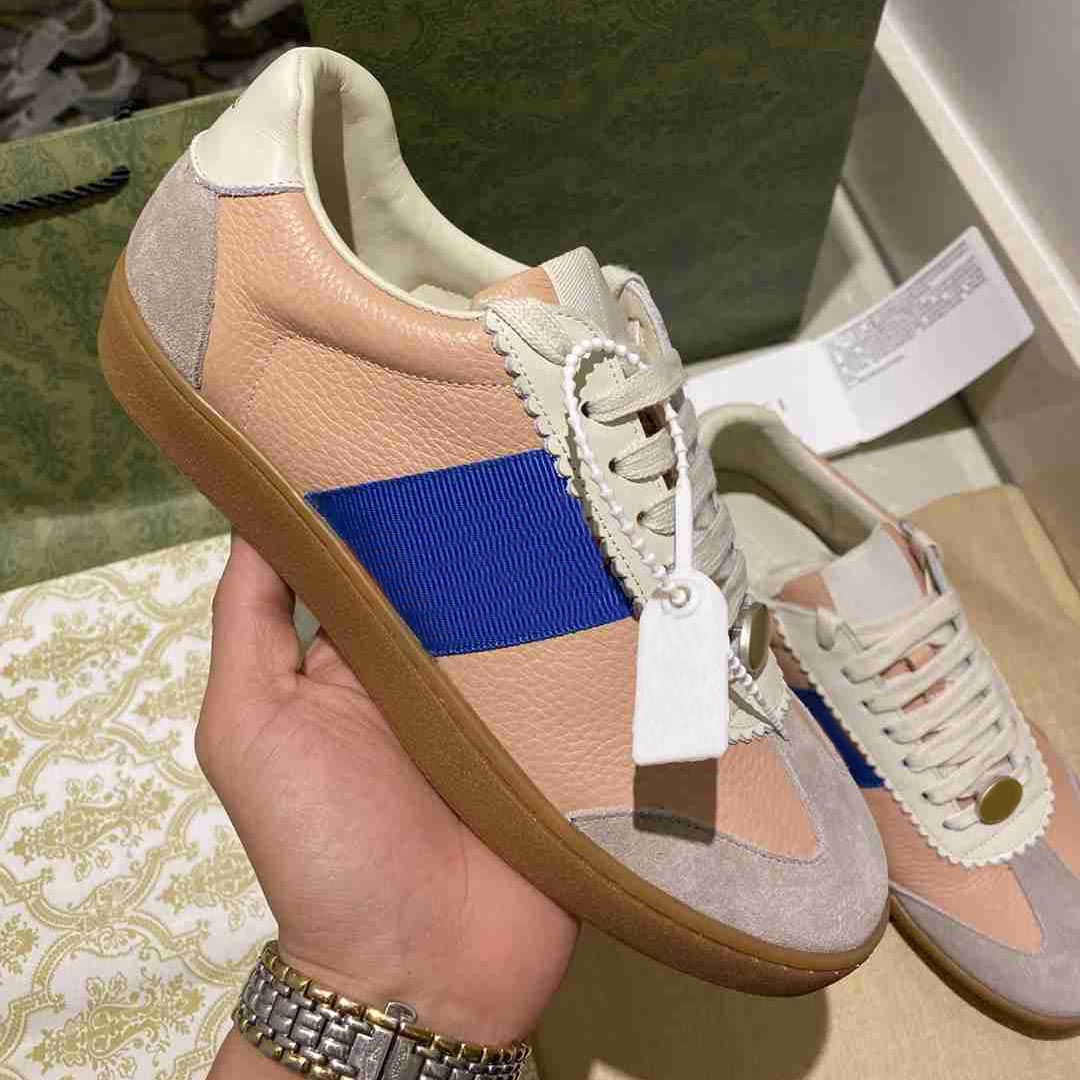 Leather women's casual shoes for spring retro simple style flat shoes men's soft and comfortable small leather shoes with rubber outs guccie
Leather women's casual shoes for spring retro simple style flat shoes men's soft and comfortable small leather shoes with rubber outs guccie
