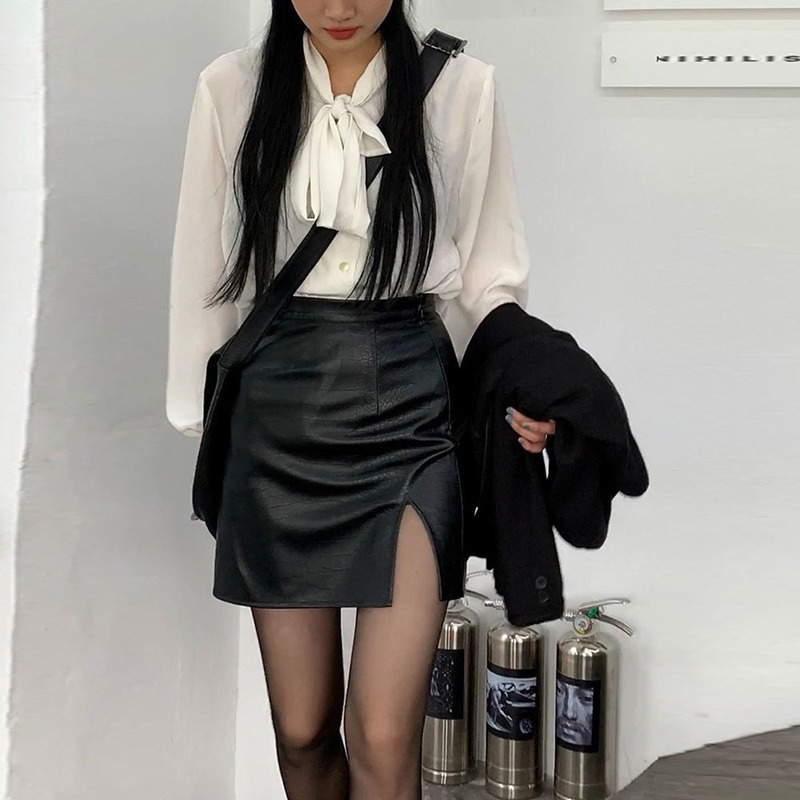 HOUZHOU Punk Leather Skirt Women Black Sexy Split Slim High Waisted A-line Mini Skirts Autumn Korean Fashion Harajuku Streetwear 220322
