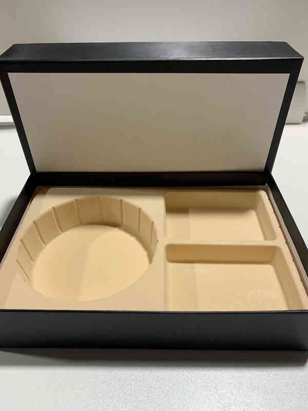Luxury Designer Designer Belts Leather Belt High Quality Mens Double Letters Big Buckle Men Women Classic Casual with Box 3.8cm
Luxury Designer Designer Belts Leather Belt High Quality Mens Double Letters Big Buckle Men Women Classic Casual with Box 3.8cm