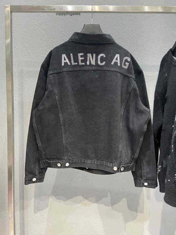 jacket balencaigass men luxurys designers coats italy brand High denim back hot drill sewing dyeing fabric couple balencaga, Black
jacket balencaigass men luxurys designers coats italy brand High denim back hot drill sewing dyeing fabric couple balencaga, Black