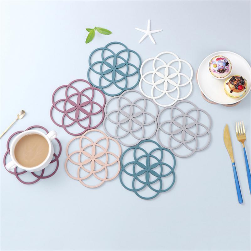 Mats & Pads Kitchen Creative Silicone Heat Insulation Pad Thicken Dining Table Pot Bowl Anti-scalding Anti-heat Decoration
Mats & Pads Kitchen Creative Silicone Heat Insulation Pad Thicken Dining Table Pot Bowl Anti-scalding Anti-heat Decoration