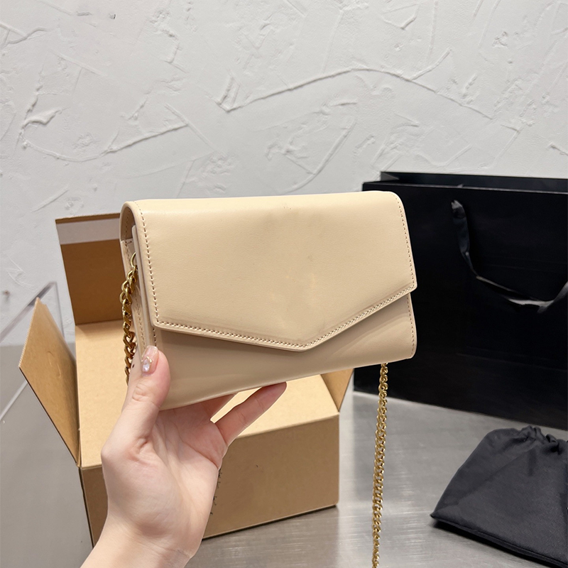 Top Crocodile Envelope Bag Shoulder Diagonal Chain Bag2022 Designer Handbags Luxury Messenger Bags New Crossbody Fashion Women Shopping Wallet Leather Tote purse, Black
Top Crocodile Envelope Bag Shoulder Diagonal Chain Bag2022 Designer Handbags Luxury Messenger Bags New Crossbody Fashion Women Shopping Wallet Leather Tote purse, Black