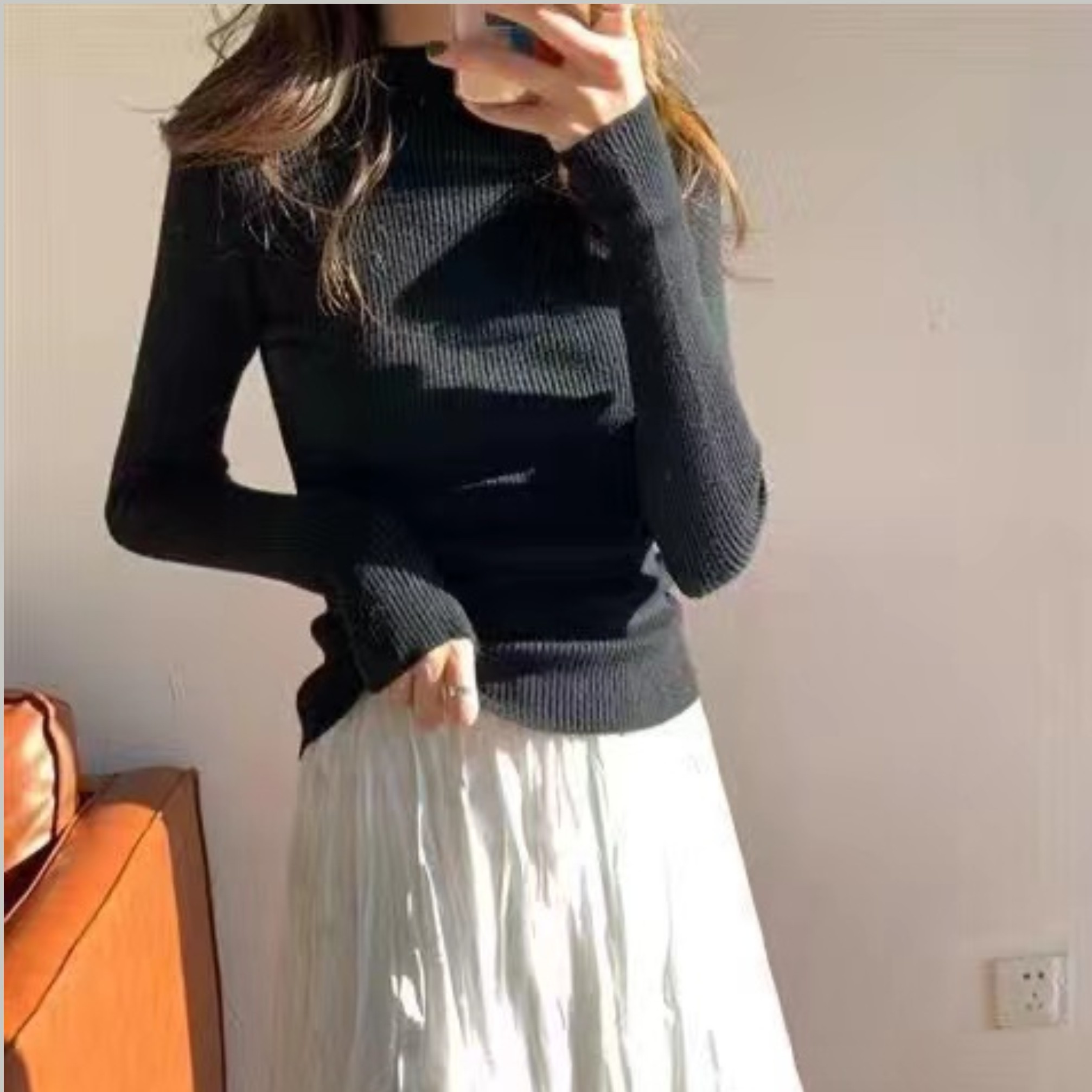 M19 2022 Women's designer Sweaters Casual Knit Dress Contrast Color Long Sleeve Autumn Fashion Wear Classic Letter Pattern lady tops knitwear ladies sweater, Beige
M19 2022 Women's designer Sweaters Casual Knit Dress Contrast Color Long Sleeve Autumn Fashion Wear Classic Letter Pattern lady tops knitwear ladies sweater, Beige