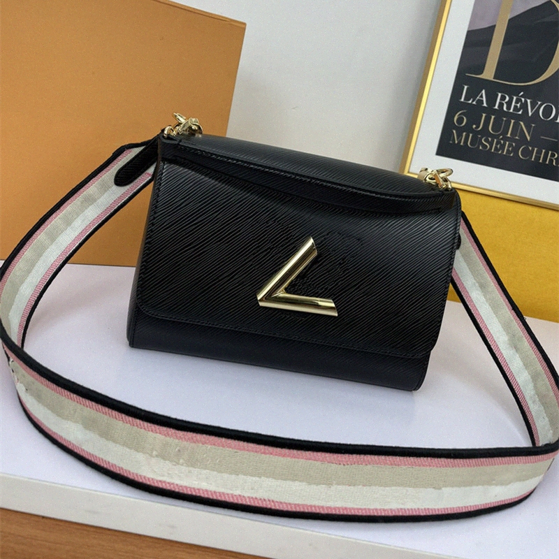 Designer luxury bags Twist lock Handbag Purse Leather Messenger Bag Embroidery Shoulder Strap Women vutton Crossbody viuton Flap louise Handbags
Designer luxury bags Twist lock Handbag Purse Leather Messenger Bag Embroidery Shoulder Strap Women vutton Crossbody viuton Flap louise Handbags