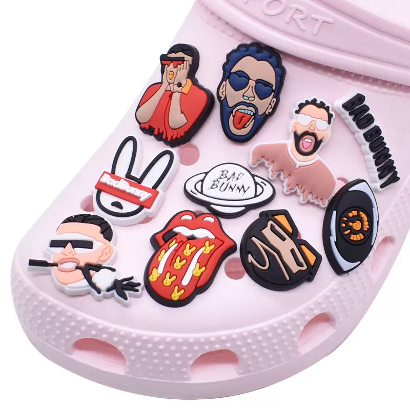 En gros, Bad Bunny Croc Charms Clog Chaussures Accessoires et bracelets Jibbitz Bracelet Decoration Party Gifts