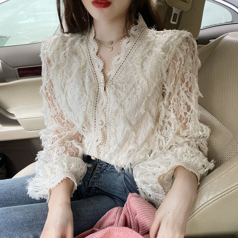 Vintage V-neck Long Sleeve Lace Blouse Women Tops Tassel White Shirts Blusas Hollow Out Lace Flowers Ladies Blouses Shirts 16095 220407