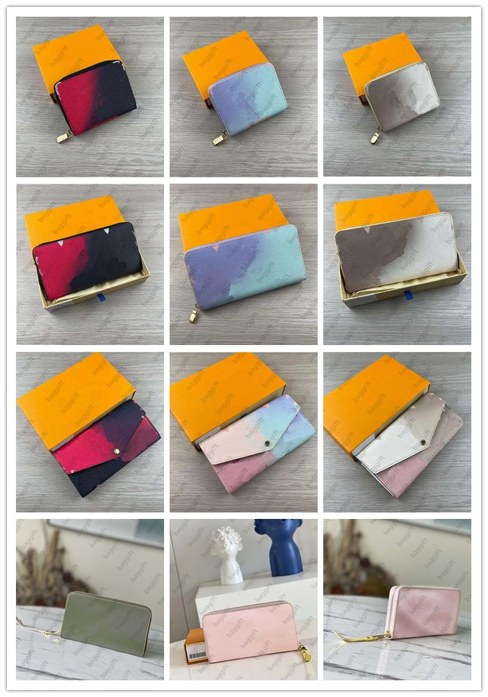 ZIPPY WALLET bags M81340 M81388 M81276 Spring in the City collection Double card slot Clutch Pink Gradient Sunset Sunrise pastel coin purse By the Pool M81279 M81280, No bag;for balance fees
ZIPPY WALLET bags M81340 M81388 M81276 Spring in the City collection Double card slot Clutch Pink Gradient Sunset Sunrise pastel coin purse By the Pool M81279 M81280, No bag;for balance fees