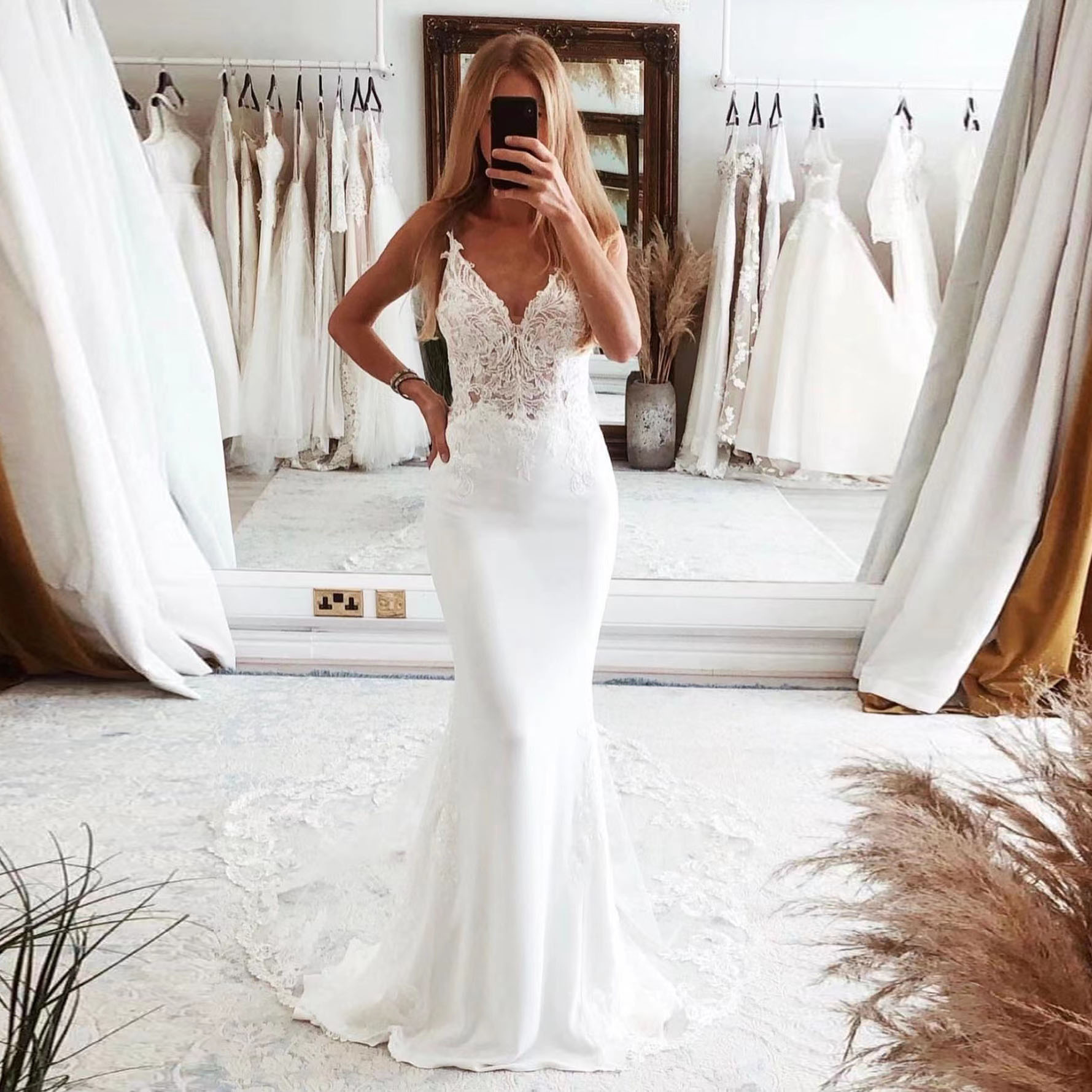 Boho Wedding Dress 2022 Appliques V Neck Backless Lace Mermaid Bridal Gowns Spaghetti Strap Sexy Country Wedding Party Dresses