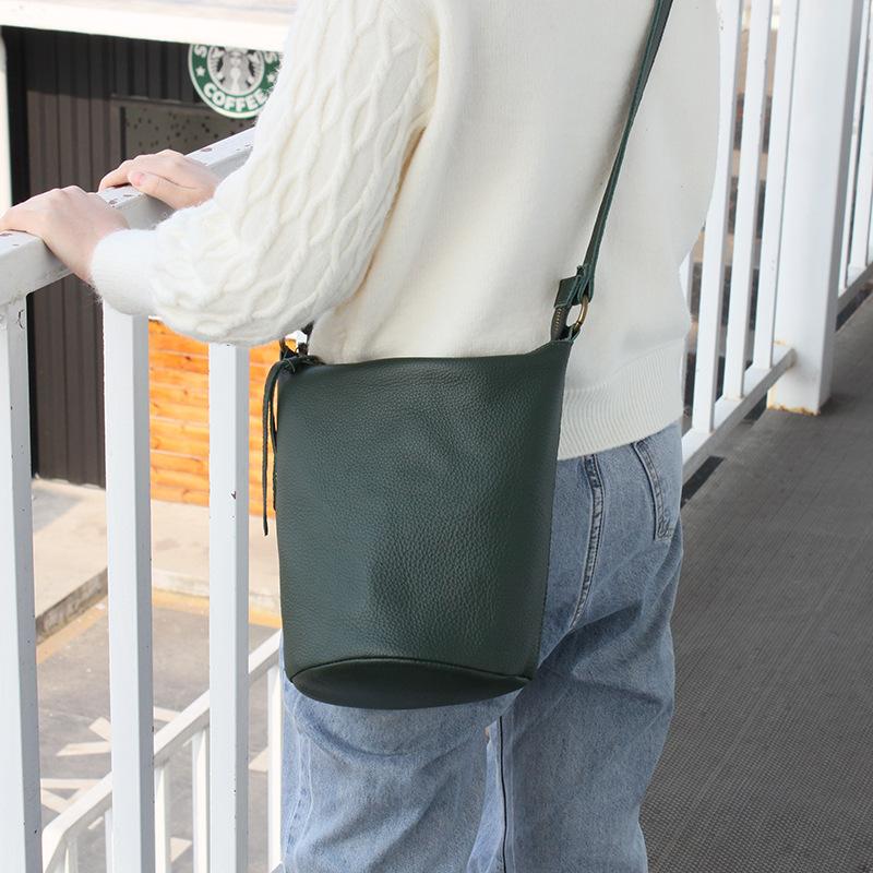 Evening Bags Simple Retro Genuine Leather Crossbody For Women Casual Small Messenger Female Solid Luxury Bucket Handbag With Purses, Black
Evening Bags Simple Retro Genuine Leather Crossbody For Women Casual Small Messenger Female Solid Luxury Bucket Handbag With Purses, Black