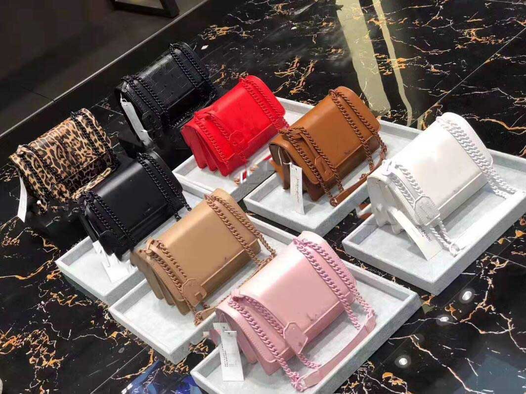 Luxury designer Zolan Sunset bag classic new color women's shoulder bag chain handbag, fashion high-end cross bag with box
Luxury designer Zolan Sunset bag classic new color women's shoulder bag chain handbag, fashion high-end cross bag with box