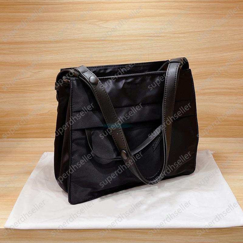 High Quality Nylon Bag Women Handbag Crossbody Shoulder Bags Men Briefcase Fashion Casual Document Pack Hobo Wallet Purse Large Capacity, Increase feight
High Quality Nylon Bag Women Handbag Crossbody Shoulder Bags Men Briefcase Fashion Casual Document Pack Hobo Wallet Purse Large Capacity, Increase feight