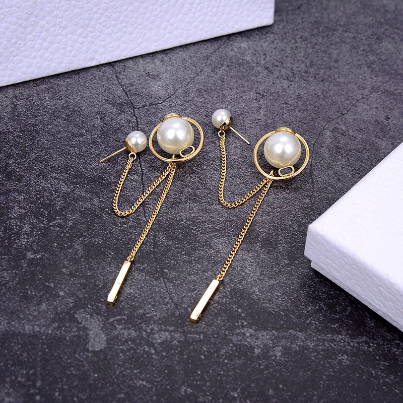 INS Fashion Tassel Earrings Women Pearl Designer Pendant Studs Trendy Personality Charm Girls Earring Stud Jewelry
INS Fashion Tassel Earrings Women Pearl Designer Pendant Studs Trendy Personality Charm Girls Earring Stud Jewelry