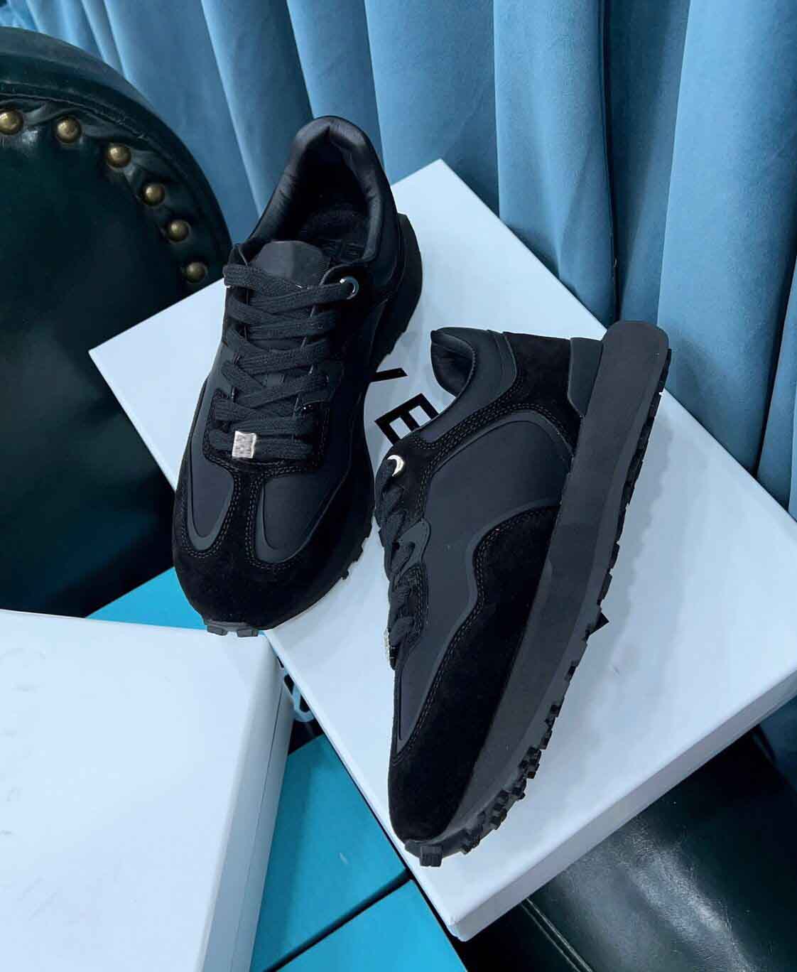 Classic Stylish Spectre Runner Sneakers Shoes Men Rubber Sole Suede Trims Leather Sports Technical Fabric Outdoor Trainers EU38-46 Box
Classic Stylish Spectre Runner Sneakers Shoes Men Rubber Sole Suede Trims Leather Sports Technical Fabric Outdoor Trainers EU38-46 Box