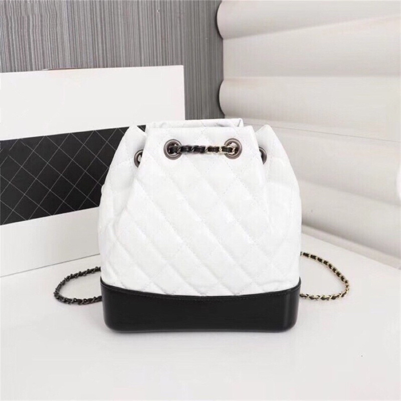 High-quality new rhombus chain wandering shoulder bag women's casual street style tire leather large-capacity backpack bucket bag, Box
High-quality new rhombus chain wandering shoulder bag women's casual street style tire leather large-capacity backpack bucket bag, Box