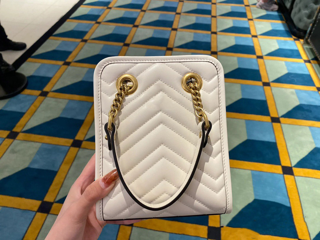Marmont mini Totes Classic Handbag Luxurys Designers Bags Cross body Real Genuine leather With Serial Number High Quality Women Fashion, White
Marmont mini Totes Classic Handbag Luxurys Designers Bags Cross body Real Genuine leather With Serial Number High Quality Women Fashion, White