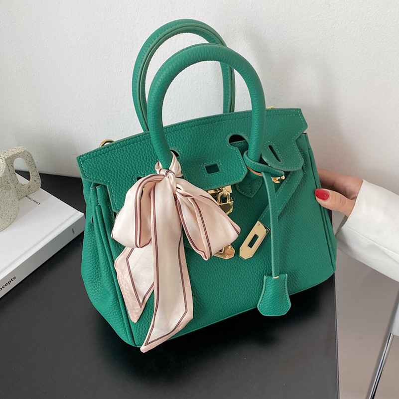 Advanced Texture Womens Silk Scarf Handbag 2021 Summer New Kelly Birkin Bag Korean Style Fashion Shoulder Messenger Bag, White silk scarf
Advanced Texture Womens Silk Scarf Handbag 2021 Summer New Kelly Birkin Bag Korean Style Fashion Shoulder Messenger Bag, White silk scarf