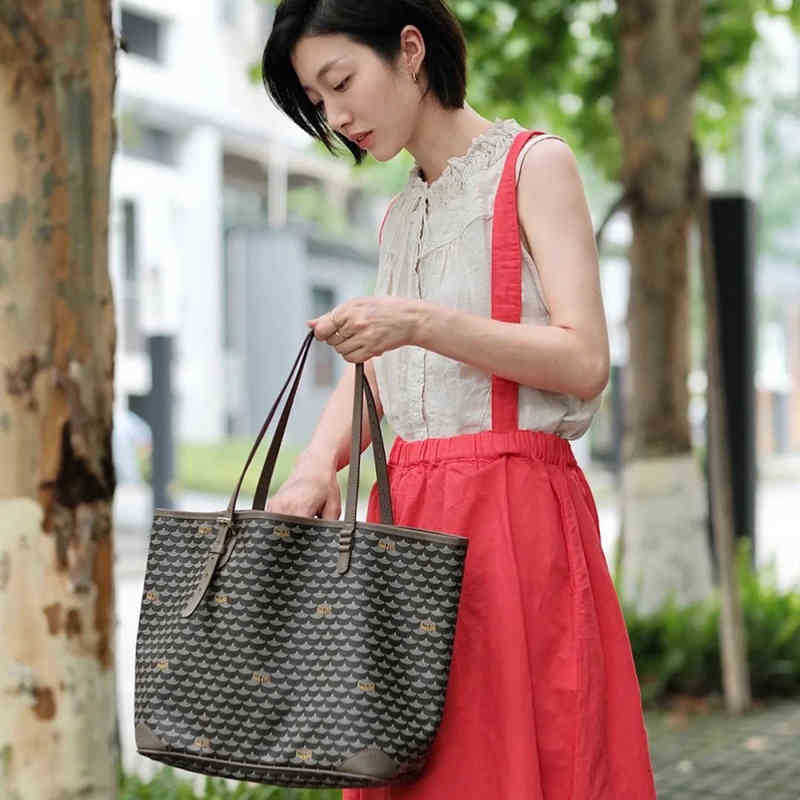 Designers bags Faure Le page tote bag women's one shoulder portable commuting waterproof beach shopping dumpling, Sky blue
Designers bags Faure Le page tote bag women's one shoulder portable commuting waterproof beach shopping dumpling, Sky blue