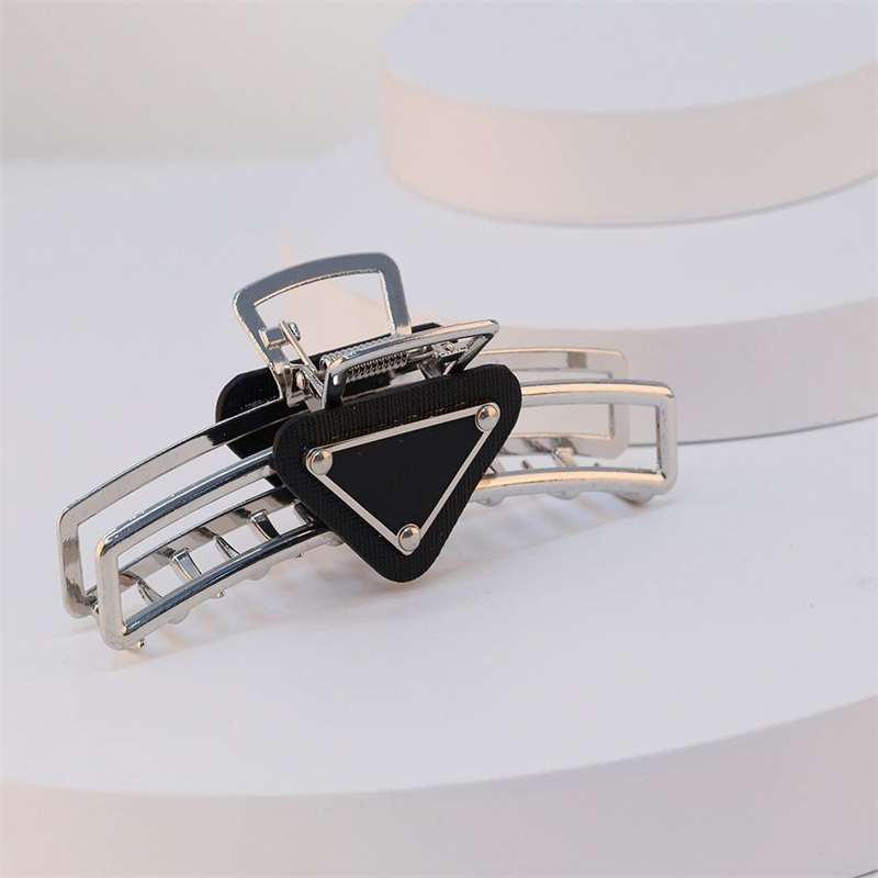 8 Styles Fashion Designer Women Hair Clips Shark Clip Luxury Brand Hair Accessories High Quality Hairs Band
8 Styles Fashion Designer Women Hair Clips Shark Clip Luxury Brand Hair Accessories High Quality Hairs Band