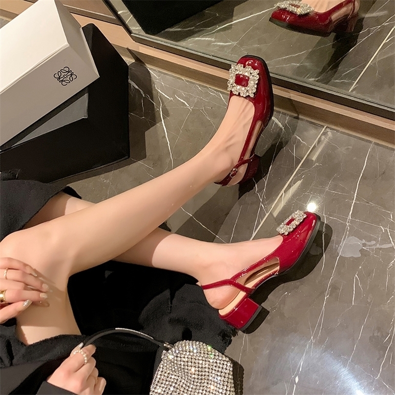 Sepatu Hak Rendah Musim Panas Mode Sandal Wanita Tinggi Kristal Ujung Persegi Tumit Chunky Kasual 220611, Red 6cm
Sepatu Hak Rendah Musim Panas Mode Sandal Wanita Tinggi Kristal Ujung Persegi Tumit Chunky Kasual 220611, Red 6cm