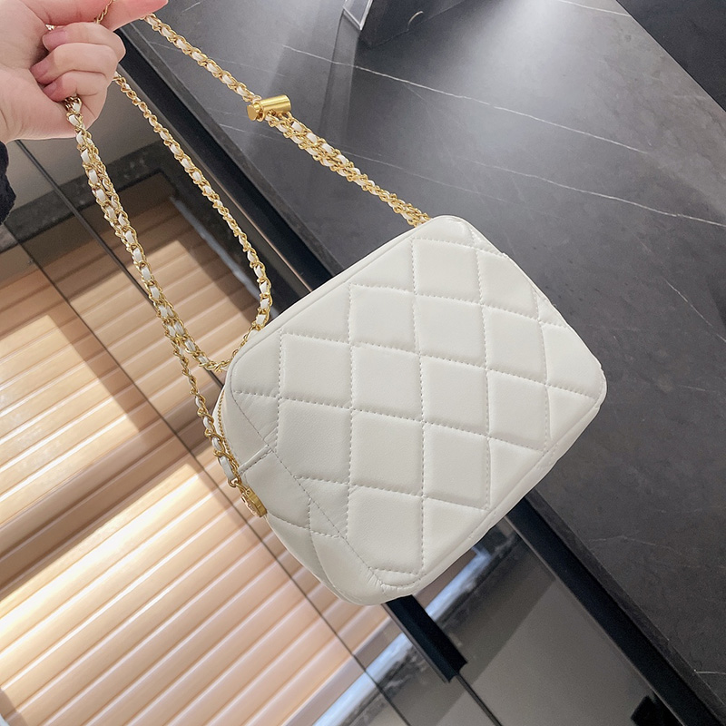 France Womens Classic Gold Crush Metal Chain Camera Box Bags Quilted Vanity Cosmetic Case With Matelasse Crossbody Adjustable Shoulder Strap Handbags 19X15CM
France Womens Classic Gold Crush Metal Chain Camera Box Bags Quilted Vanity Cosmetic Case With Matelasse Crossbody Adjustable Shoulder Strap Handbags 19X15CM