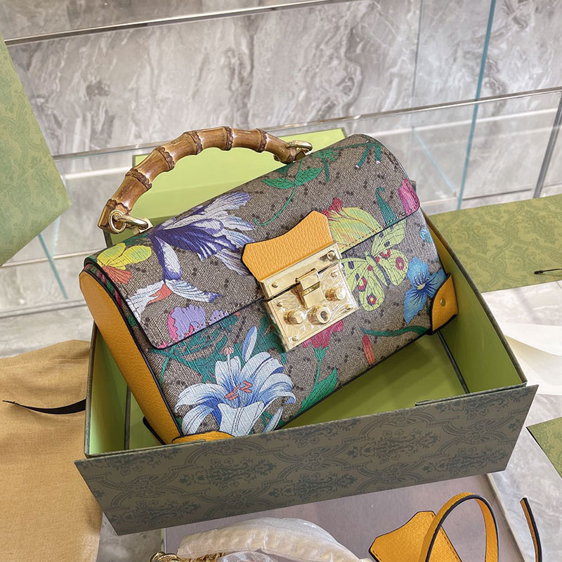 Canvas Crossbody Bags Embroidered Women Handbag Slub Shoulder Bag Flowers Genuine Leather Patchwork Letter Appliques Top Quality Bamboo Handle Chains Strap, Color1
Canvas Crossbody Bags Embroidered Women Handbag Slub Shoulder Bag Flowers Genuine Leather Patchwork Letter Appliques Top Quality Bamboo Handle Chains Strap, Color1