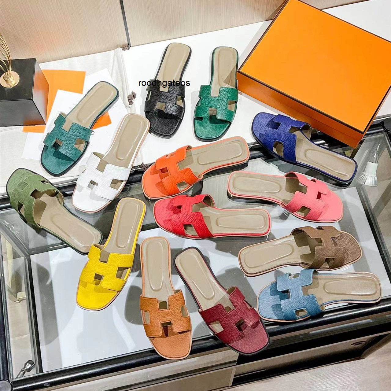 womens slippers herme European station lychee pattern classic manual flip flops leather slippers women wear flat sandals in summer 2022, Yellow
womens slippers herme European station lychee pattern classic manual flip flops leather slippers women wear flat sandals in summer 2022, Yellow