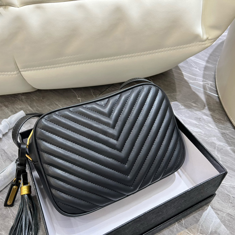 High quality women camera bag genuine leather tassel cross body handbag fashionable zip messenger shoulder bag with box solid colour V pattern designer bags, White
High quality women camera bag genuine leather tassel cross body handbag fashionable zip messenger shoulder bag with box solid colour V pattern designer bags, White