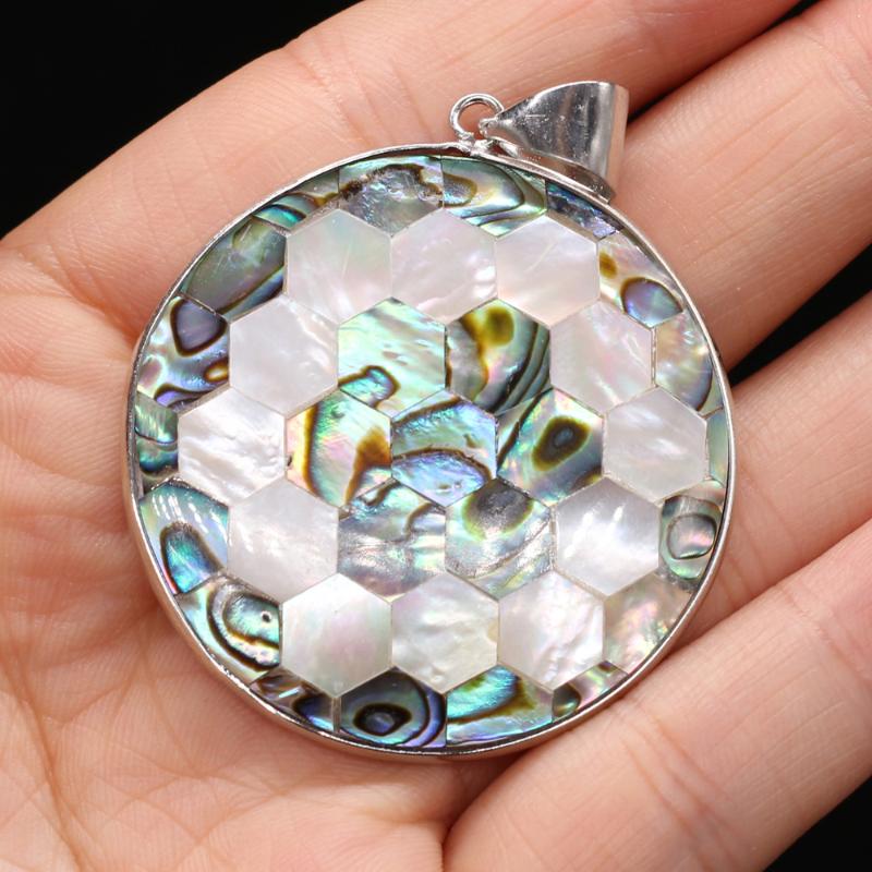 Pendant Necklaces Natural Shell Bead Accessories For Ladies To Make DIY Handmade Necklace Exquisite Jewelry Gift 40x40mm 2pcsPendant
Pendant Necklaces Natural Shell Bead Accessories For Ladies To Make DIY Handmade Necklace Exquisite Jewelry Gift 40x40mm 2pcsPendant