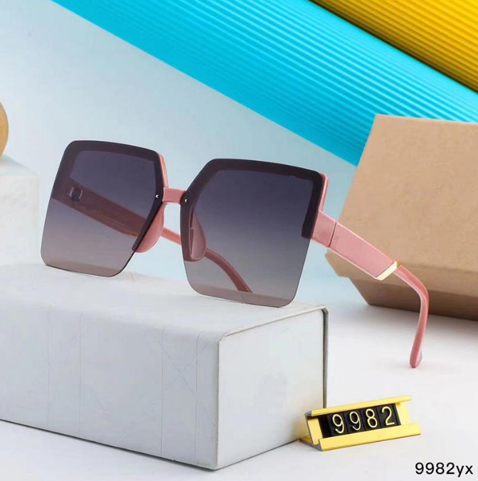 2022 Fashion Designer Sunglasses Goggle Beach Sun Glasses For Man Woman Eyewear 5 Color Optional Good Quality
2022 Fashion Designer Sunglasses Goggle Beach Sun Glasses For Man Woman Eyewear 5 Color Optional Good Quality