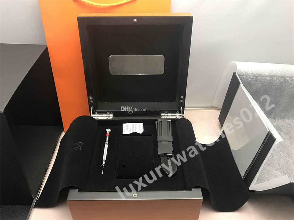 2022 Luxury original boxes 0ffshore Red Watch Box PP Aquanaut Nautilus Mens Wooden Inner Outer Men Woman's Watches Paper Boxes Factory Supplier
2022 Luxury original boxes 0ffshore Red Watch Box PP Aquanaut Nautilus Mens Wooden Inner Outer Men Woman's Watches Paper Boxes Factory Supplier