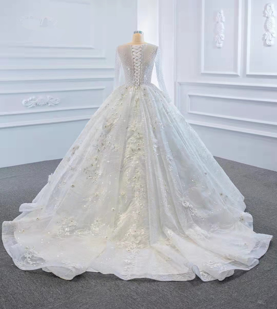 Glitter Pearls Crystal Bridal Gowns 3D Flower Appliqued Wedding Dresses Saudi Arabia Long Sleeves Custom Made Robe De Mariee