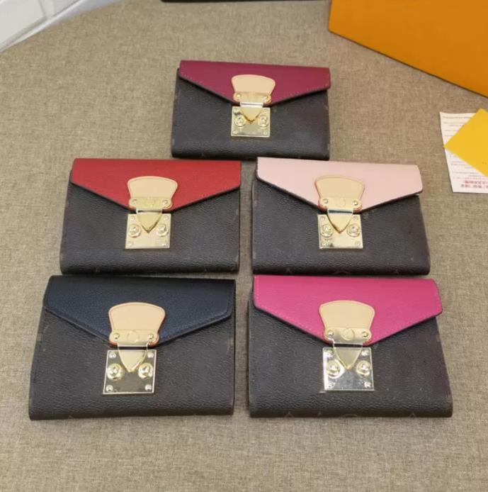 2023 Fashion flowers designer wallets luxurys Mens Womens leather bags High Quality Classic Letters Key coin Purse Original Box Plaid card, Brown flowers and pink lids
2023 Fashion flowers designer wallets luxurys Mens Womens leather bags High Quality Classic Letters Key coin Purse Original Box Plaid card, Brown flowers and pink lids