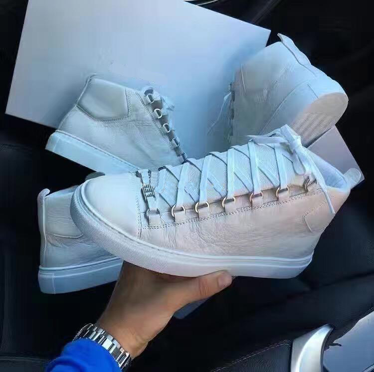 Name brands Style Arena Shoes High Top Wrinkled Leather Mixed Colors Fashion Red Black White Designer Shoes Wholesale Man Casual Sneaker
Name brands Style Arena Shoes High Top Wrinkled Leather Mixed Colors Fashion Red Black White Designer Shoes Wholesale Man Casual Sneaker
