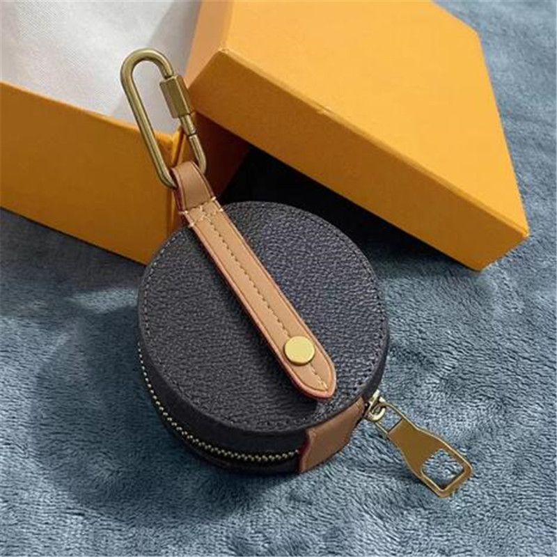 Fashion Keychain Wallet Designer Handmade Leather Key Chains Holder Men Womens Letter Keychains Luxury Coin Purse
Fashion Keychain Wallet Designer Handmade Leather Key Chains Holder Men Womens Letter Keychains Luxury Coin Purse