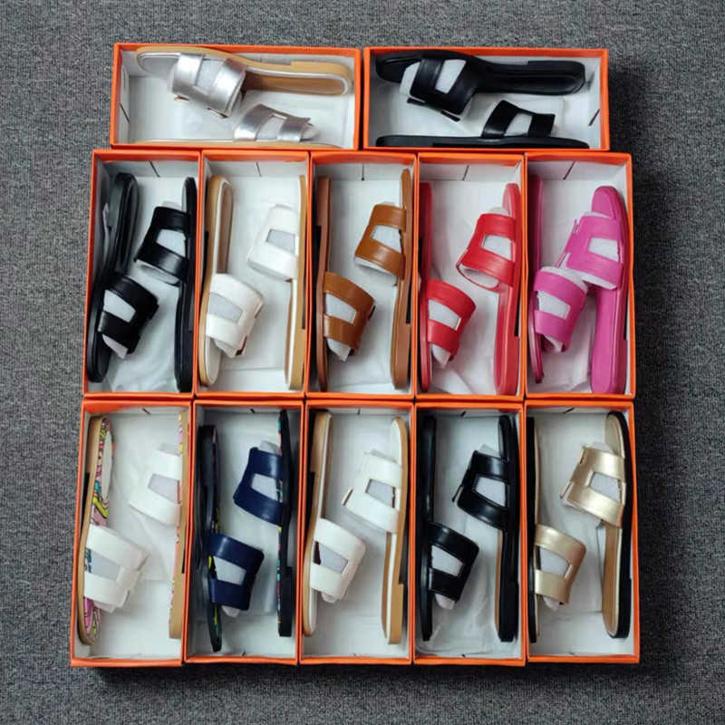 Classics Woman Shoes High Quality Slipper Leather Flat Sandals Fashion Designers Slides Slide Rubber Ladies Beach Oran Sandal Women Slippers Buckle Open Us1, 11 
Classics Woman Shoes High Quality Slipper Leather Flat Sandals Fashion Designers Slides Slide Rubber Ladies Beach Oran Sandal Women Slippers Buckle Open Us1, 11
